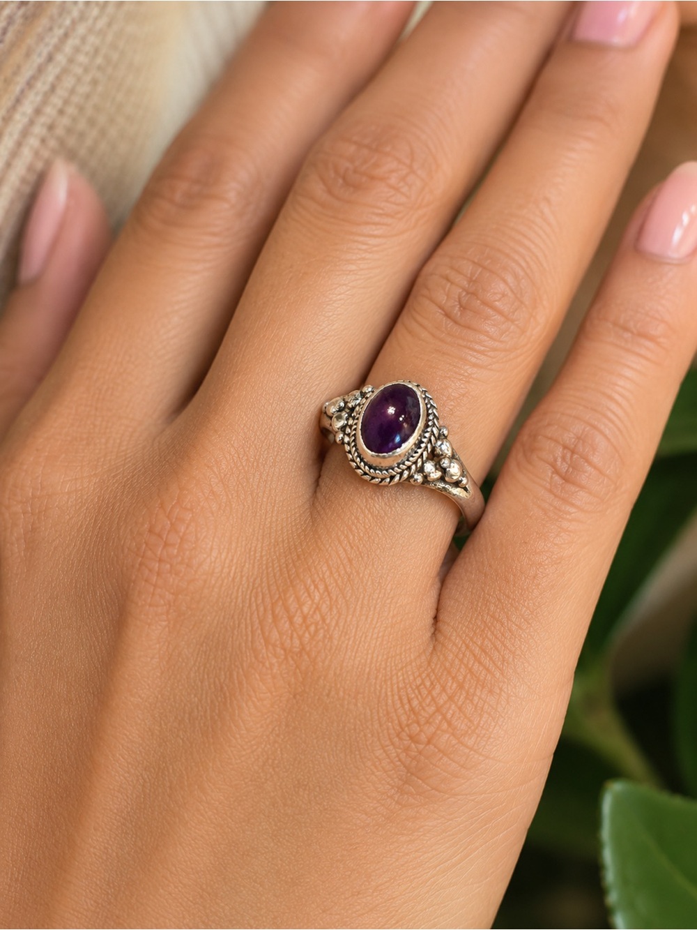 vintage-style silver ring featuring an oval purple Stone Size 6(Adjustable)